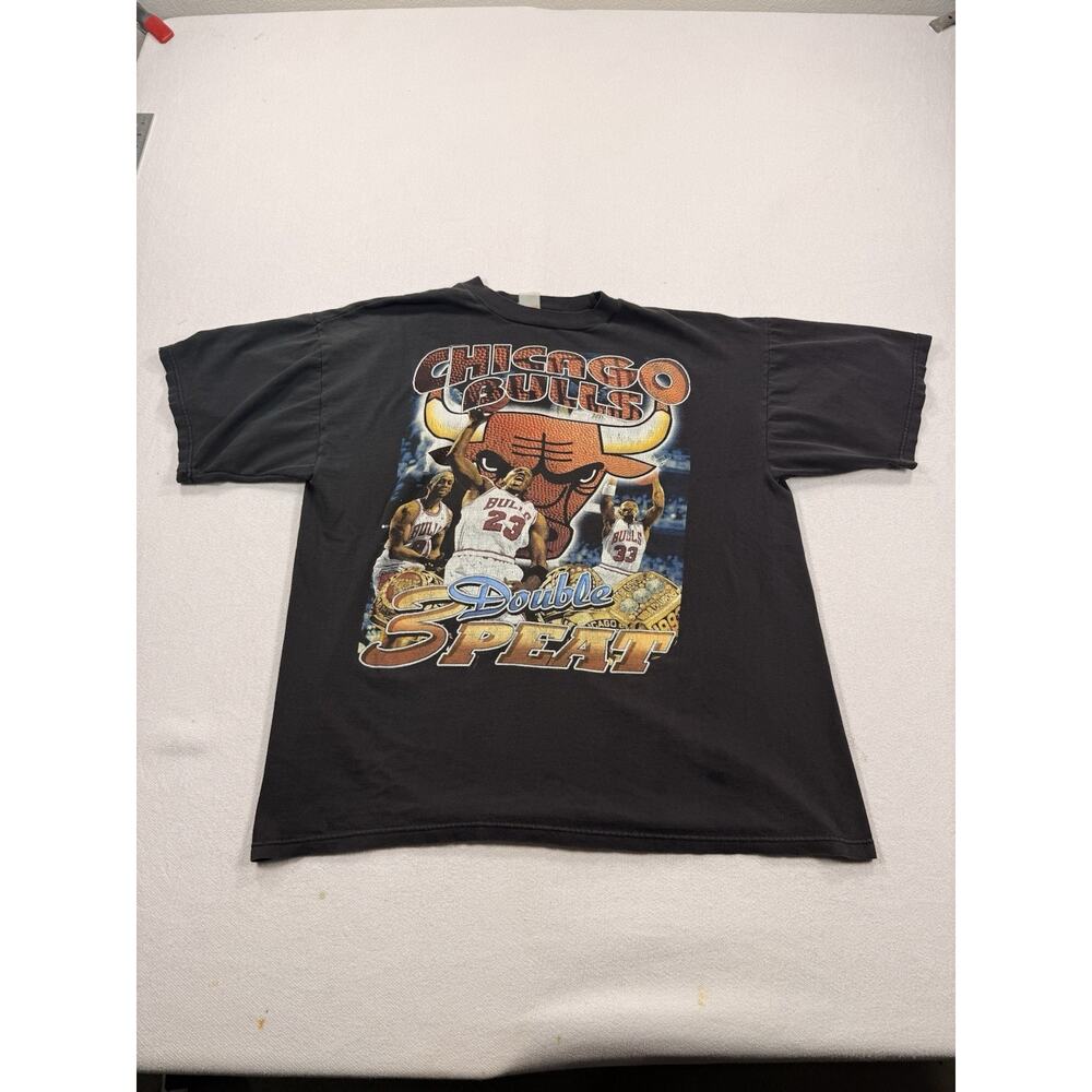 Vintage RARE Chicago Bulls Rap Tee Size Xl